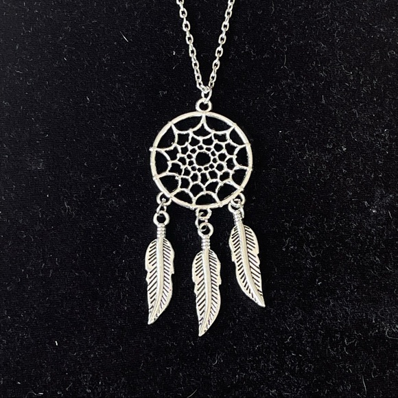 Silver Dreamcatcher Feathers Necklace - Picture 3 of 4